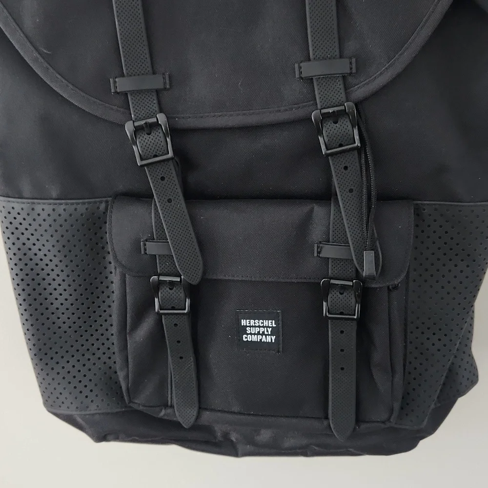 NWT Herschel Supply Co Backpack - Picture 2 of 11